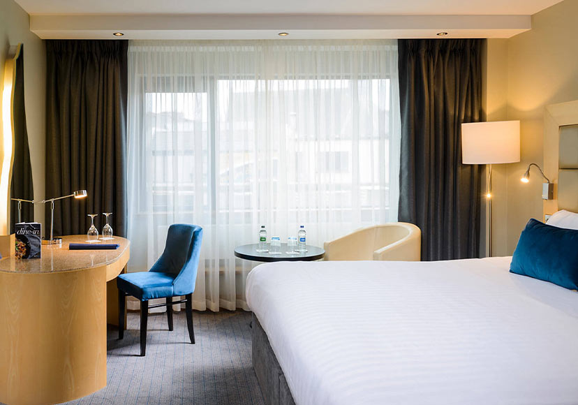 King size bed at Radisson Blu Hotel Athlone.