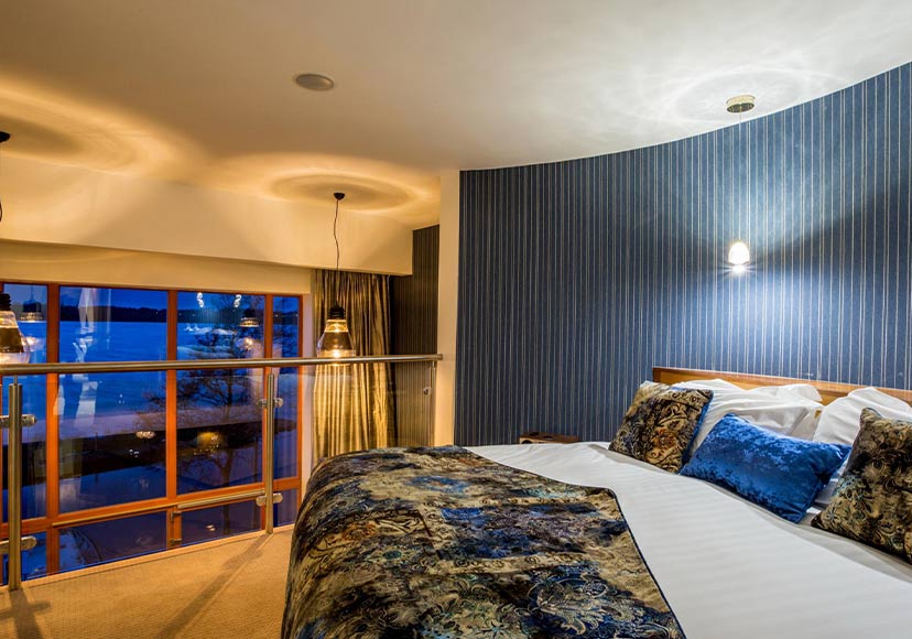 Upstairs apartment bedroom at Wineport Lodge.